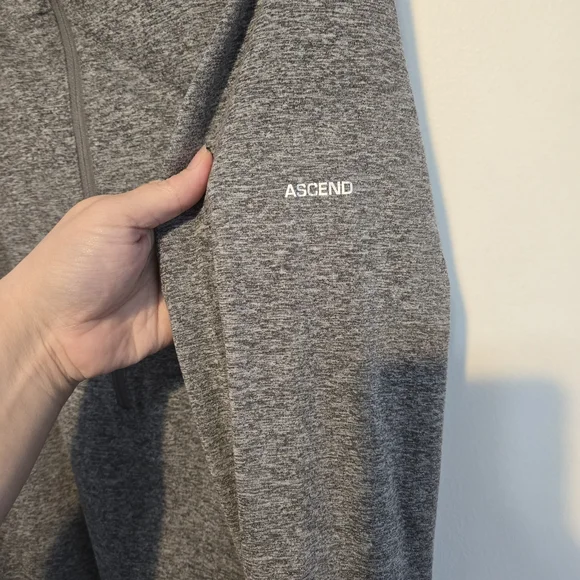 Ascend Gray Half Zip Long Sleeve Athletic Women's Top- Size XL‎ - Picture 6 of 7